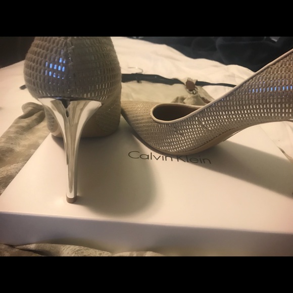 Calvin Klein pumps - Picture 4 of 8